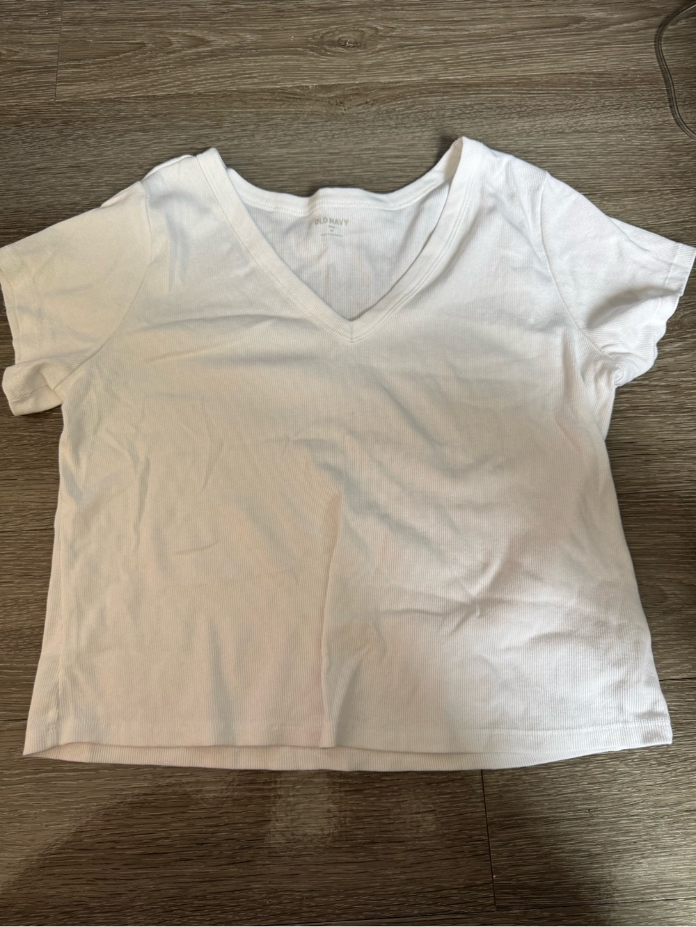 Old Navy White V-Neck Short Sleeve Tee